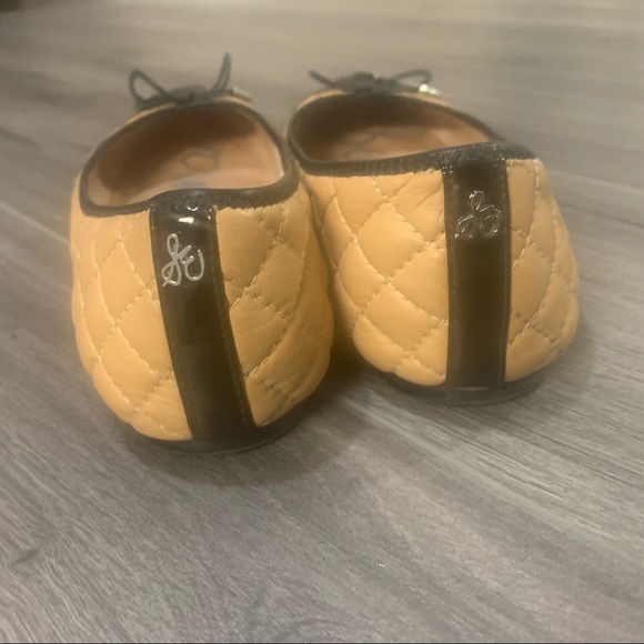 Sam Edelman beige/ black quilted flats in size 9 - Picture 3 of 5